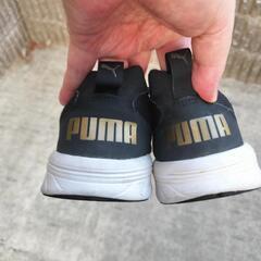 PUMAスニーカーの画像