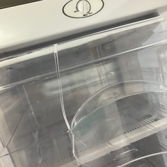☆値下げ☆I2507-245 タンスのゲン 1ドア冷凍庫 TQ-F60ASL 2021年製 動作確認済み 定格内容積60L ※上段ボックス前面に割れ有り 中古の画像