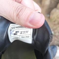 ①野球スパイクの画像