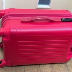 スーツケース — レジェンドウォーカーの画像