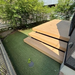 人工芝と防草シート