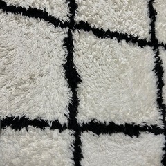 【セール中❣️】ニトリ　カーペット　やわらかシャギーラグ　200×240 クリーニング済みの画像