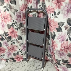 美品　お洒落な脚立　の画像