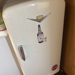 アメリカンレトロな冷蔵庫ジャンク