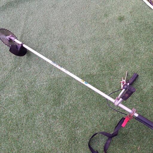 福岡宗像市BIGM　BC263SNマルヤマ実働動作確認済刈払機草刈機2ストローク 福岡宗像市BIGM BC263SNマルヤマ実働動作確認済刈払機草刈機2