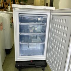 【リサイクルショップ ピカソ 小松原】❄️✨アイリスオーヤマ ノンフロン冷凍庫 IUSD-9B-W（2020年製・85L）✨❄️★1429★の画像