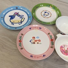 子供用食器の画像