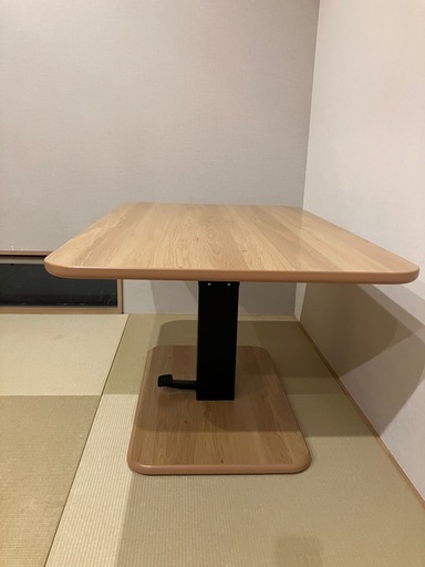 【30%値下げしました‼︎】昇降式ダイニングテーブル(1ヶ月程の使用)
