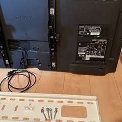 テレビSONY KDL-46HX800スタンド無し壁掛けあり の画像