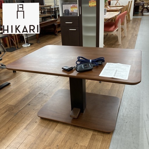 ジモティー限定価格！S364⭐光製作所 昇降式テーブル（LDT-ゼニス105ヒーター付き）USB コンセントポート付き 幅105cm USED 綺麗