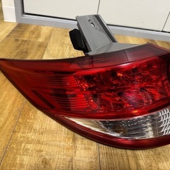 50エスティマ テールランプ　ACR30　の画像