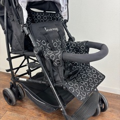 キンダーワゴン　【kinderwagon】 DUOシティHOP2  二人乗り《ブラック》の画像