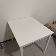 IKEA　子ども用テーブルの画像