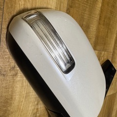 50エスティマ 右ミラーの画像