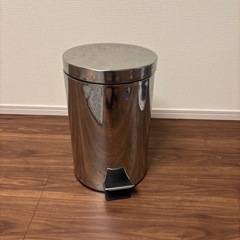 ゴミ箱　の画像