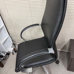 オフィスチェア　椅子　綺麗 の画像