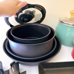 【受渡予定者決定済】IH対応調理器具セット(ティファールなど)の画像
