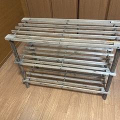 木製ラックの画像