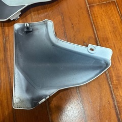 CB400SB　ホンダ純正サイドカウルの画像