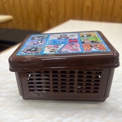 ワンピース小物入れとアイスクリーマー
の画像