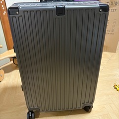 スーツケース、キャリーケース、オーバーリアクション、キャリーオン荷物、組み合わせロック、保護カバー、カップホルダー、USBポート、大型サイズ、アルミニウムフレーム、TSAロック、荷物フック、軽量、学校入学式、海外旅行、ビジネスに最適の画像