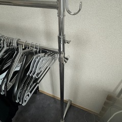 ハンガーラックの画像