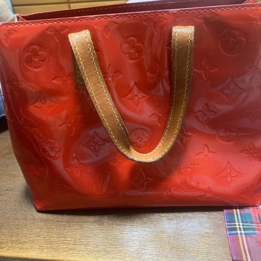 LOUIS VUITTON ベルニ　赤　バッグ
