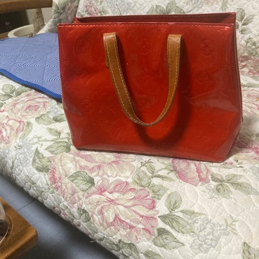 LOUIS VUITTON ベルニ　赤　バッグ