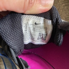 NIKE紐なしスニーカーの画像