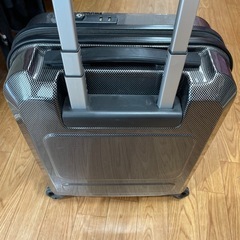美品　グリーンワークス キャリーケース 4輪 機内持込 グレー　黒　TSAロックの画像