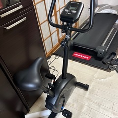 トレーニングバイク
