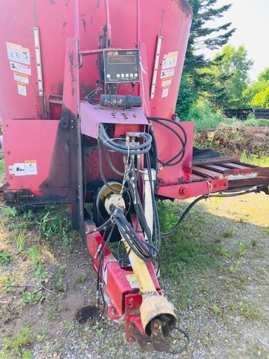 バーチカルミキサー JAYLOR 4425 ミキサーフィーダー　飼料　餌やり バーチカルミキサー JAYLOR 4425 ミキサーフィーダー 飼料 餌やり