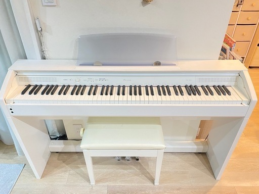ピアノprivia px 760