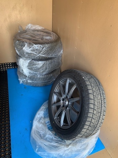 【お話し中】ブリヂストン　BLIZZAK VRX 235/50R18 ホイール付きタイヤ　4本セット