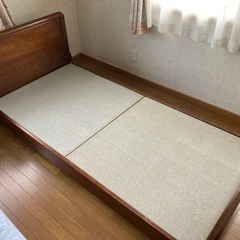 シングルベッドフレームの画像