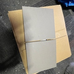 LIXIL（リクシル）製の**150mm角平タイル（PS-150 A-2N）の画像