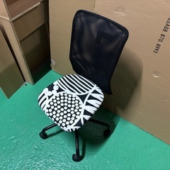 00017 オフィスチェアの画像