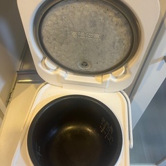 炊飯器の画像