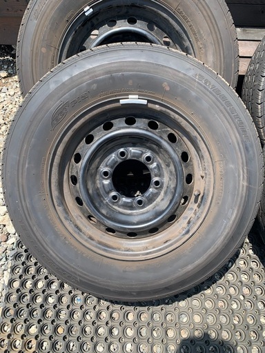 【sold out】ブリヂストン　195/80R15 107/105L LT ホイール付きタイヤ　4本セット