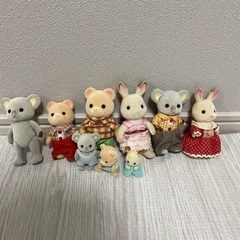 メルカリ出品中、間も無く終了/2500円シルバニアファミリーまとめ売り（人形つき！の画像
