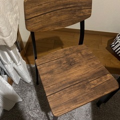 二人用ダイニングテーブルセット椅子2脚の画像