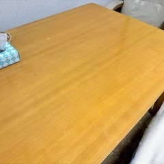 (受付終了)ダイニングセット こたつ 回転椅子4脚付きの画像