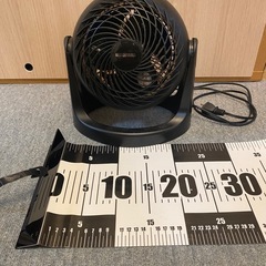 アイリスオーヤマ サーキュレーター 黒の画像
