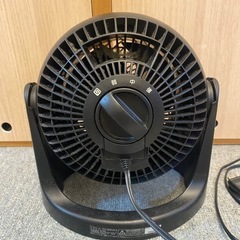 アイリスオーヤマ サーキュレーター 黒の画像
