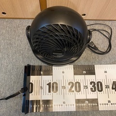 アイリスオーヤマ サーキュレーター 黒の画像