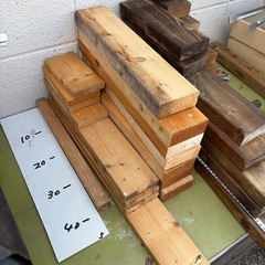 2x4の端材釘穴あり無料