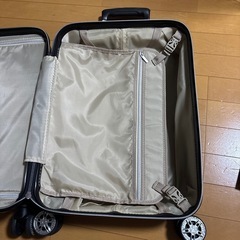 スーツケースの画像