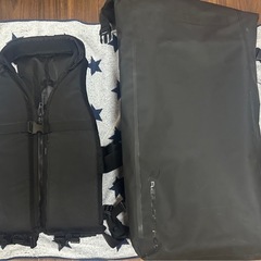 ①ショアジギング　ルアーセット　②ライフジャケット　③防水リュック　④サンラインバッカン　値下げ不可の画像