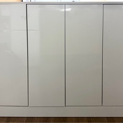 ホワイト　食器棚の画像