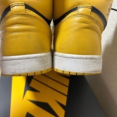 Nike Air Jordan 1 POLLEN 黒/黄 ハイカットの画像